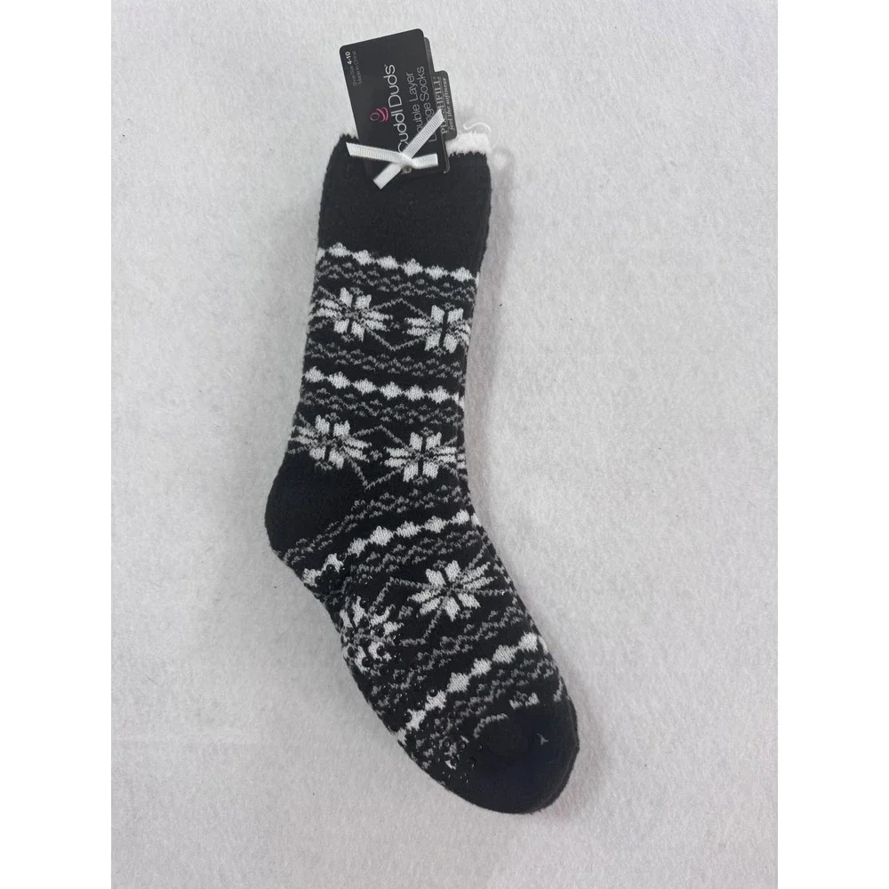 Cuddl Duds Women Black White Fair Isle Snowflake Plush Double Layer Lounge Socks